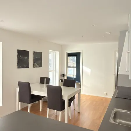 And Spacious In 아파트